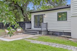 1866 Manigault Place photo 4