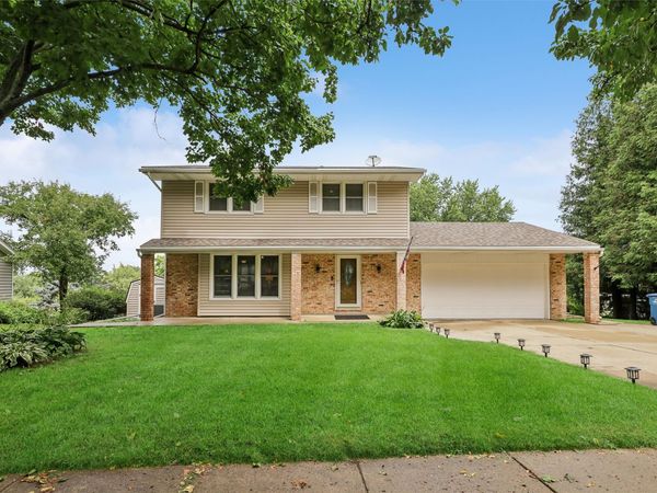 4415 Parklawn Drive, Des Moines, IA 50321