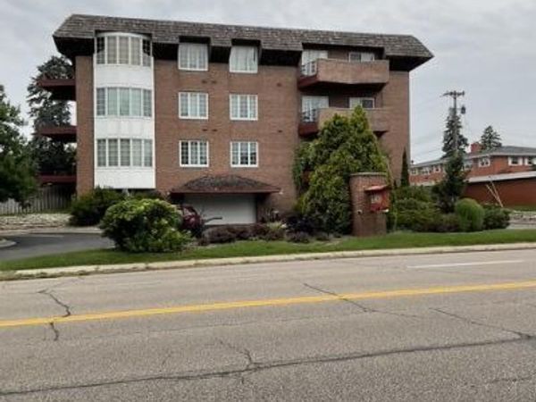 6300 Xerxes Avenue S, Unit 31, Edina, MN 55423