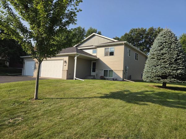 1819 Eastern Star Loop , Sauk Rapids, MN 56379