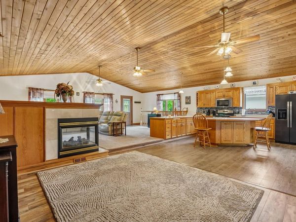 2908 Roosevelt Street NE, Saint Anthony, MN 55418