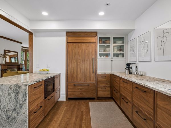 2432 W 24th Street , Minneapolis, MN 55405