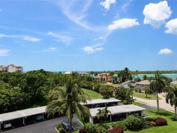 60 Pelican ST W, Unit 602, NAPLES, FL 34113