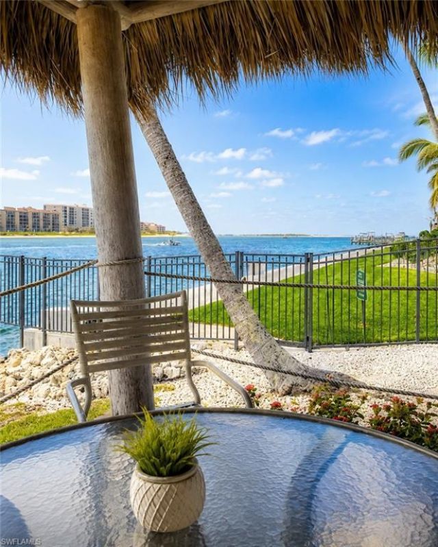 60 Pelican St W, Unit 602, Naples, FL 34113 Photo