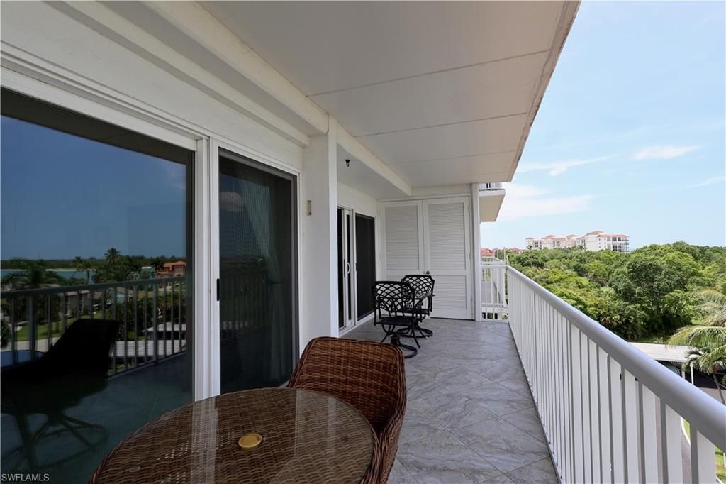 60 Pelican St W, Unit 602, Naples, FL 34113 Photo