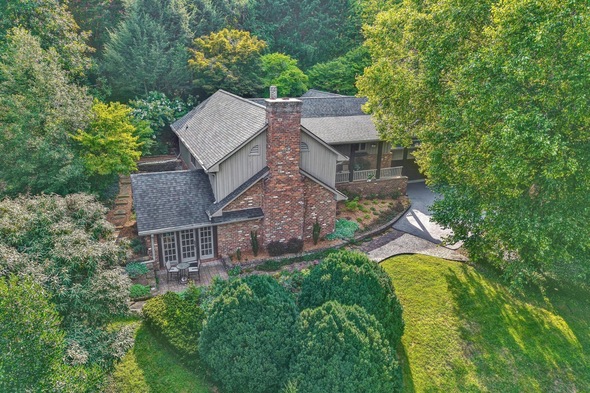 705 Beech Rd, Salem, VA 24153 Main Photo