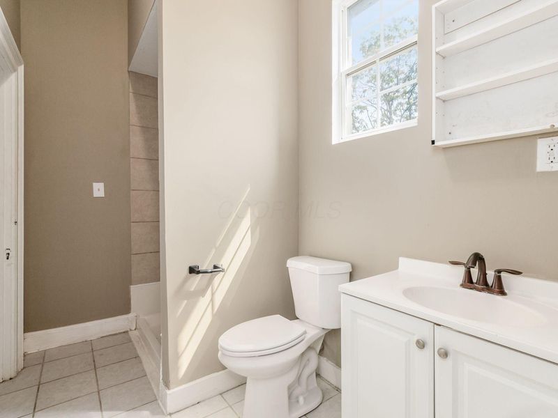 1044 E Long Street, Unit 1046, Columbus, OH 43203 Photo 17
