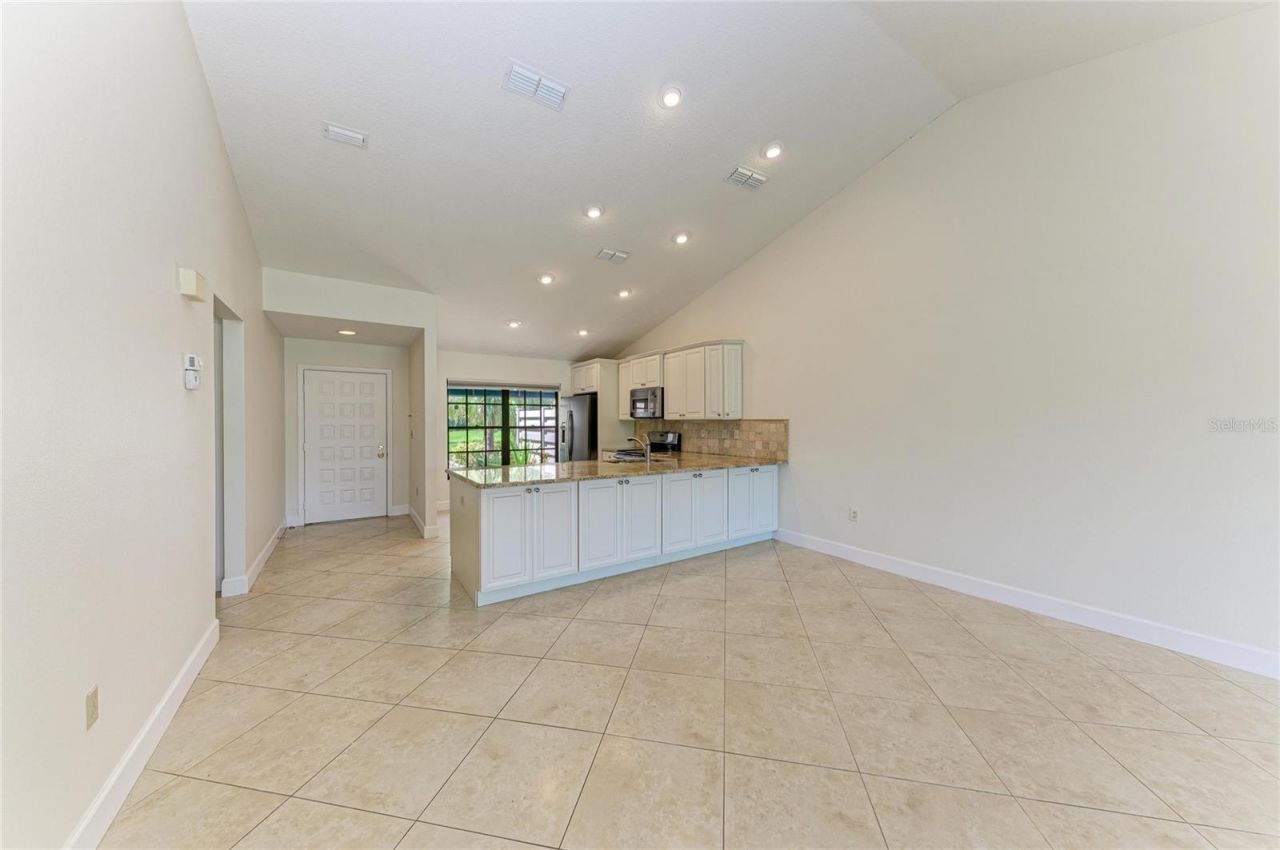 6085 Clubside Drive , Sarasota, FL 34243 Photo