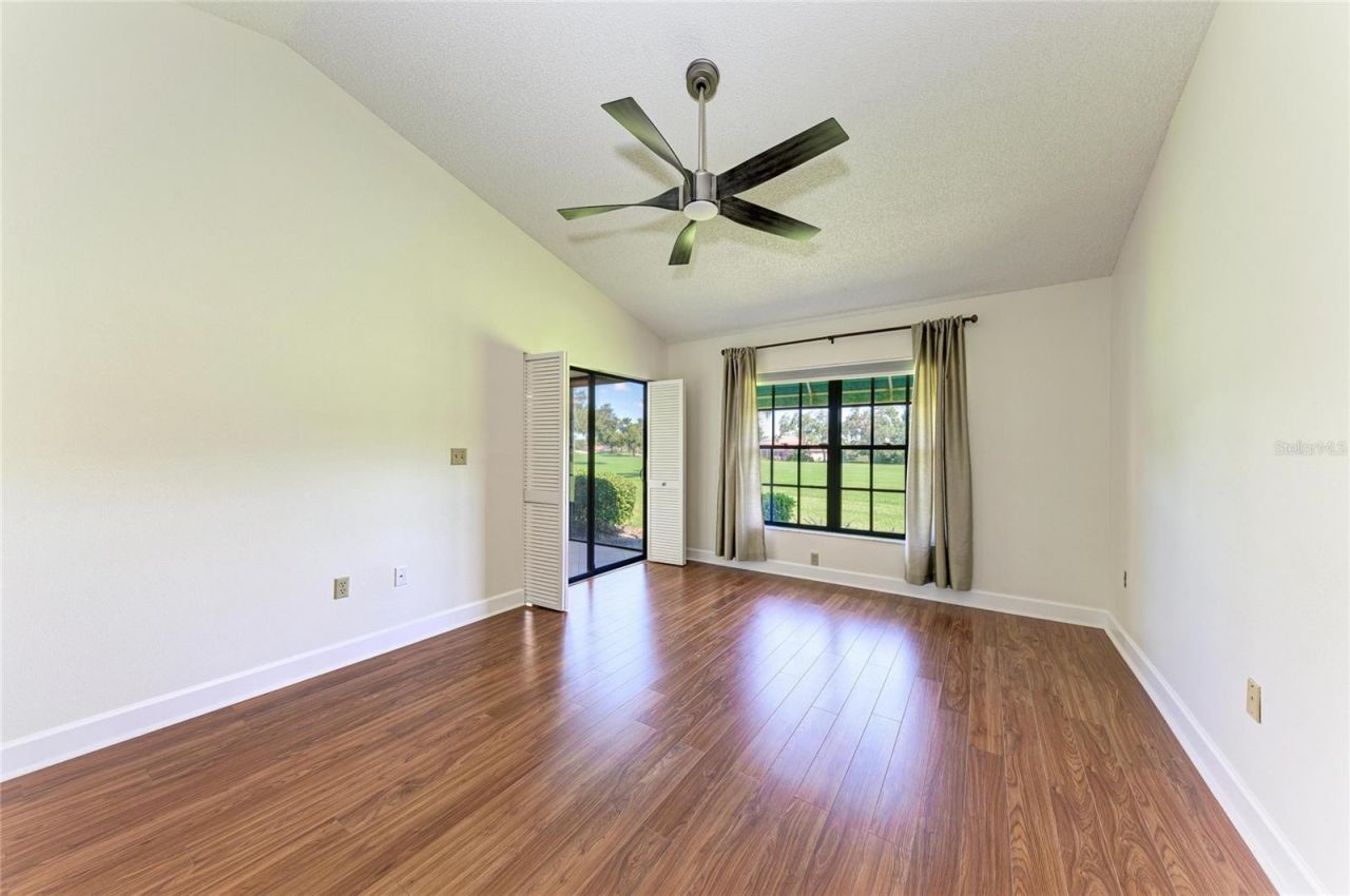 6085 Clubside Drive , Sarasota, FL 34243 Photo