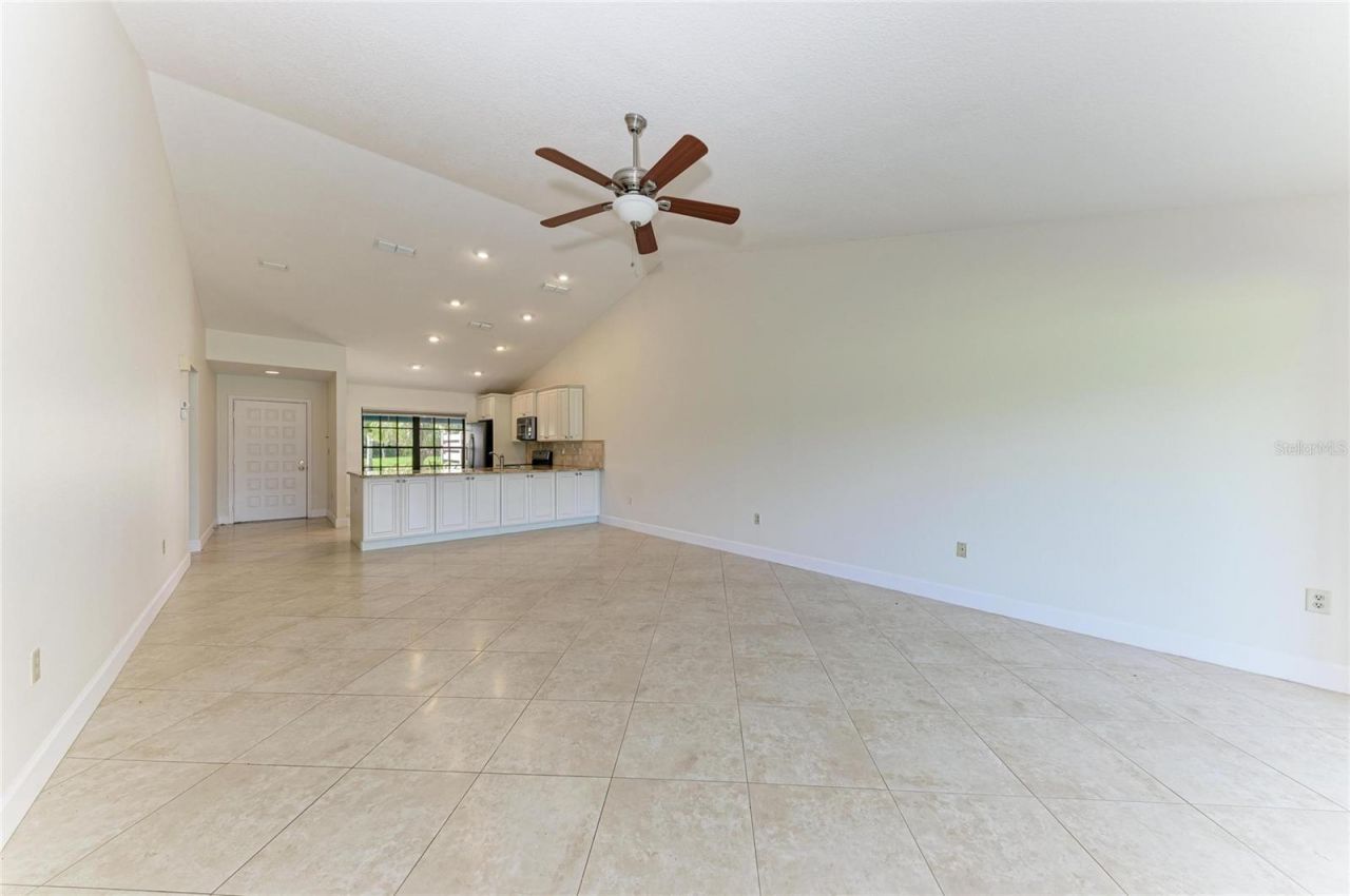 6085 Clubside Drive , Sarasota, FL 34243 Photo