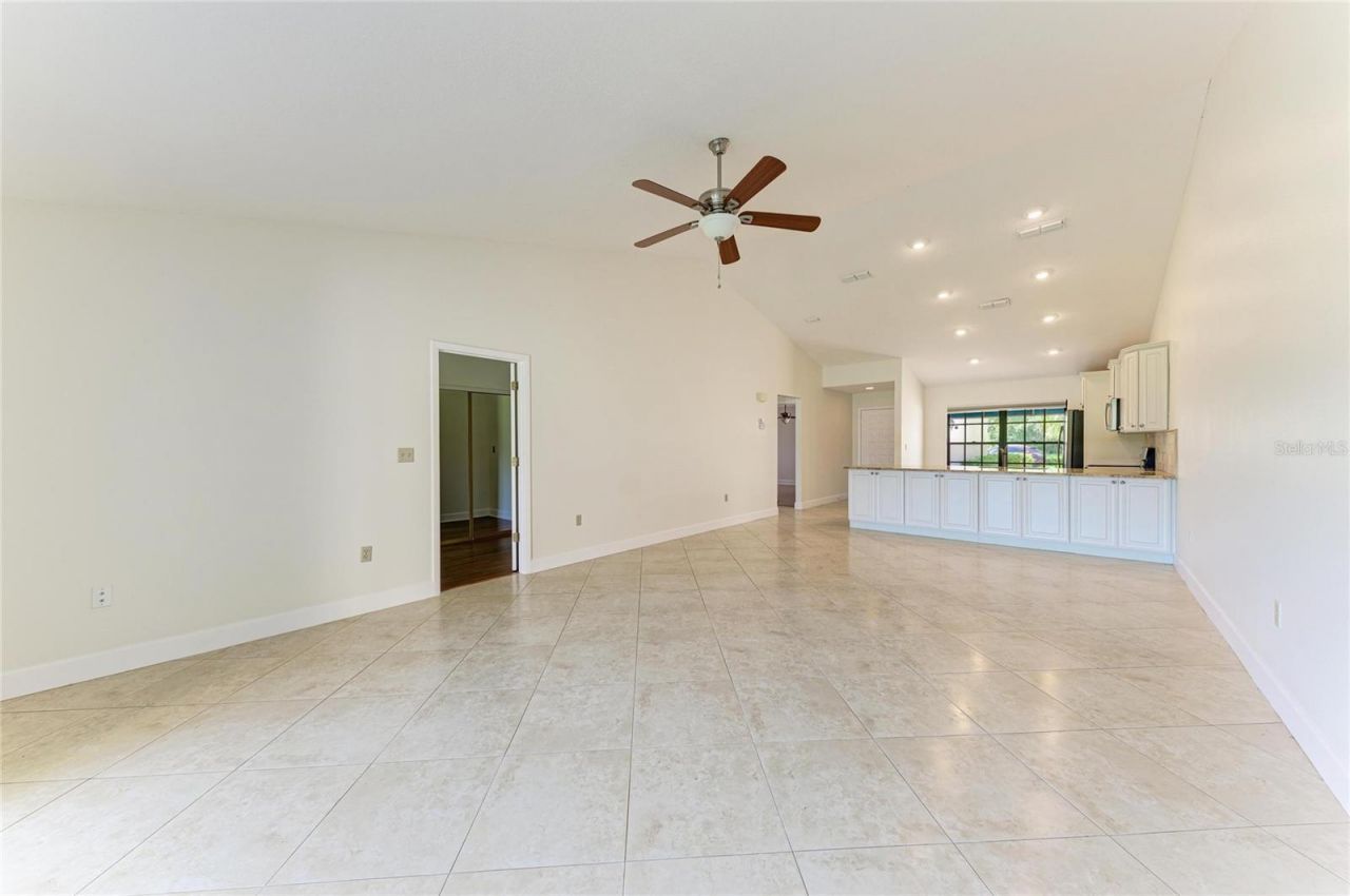 6085 Clubside Drive , Sarasota, FL 34243 Photo
