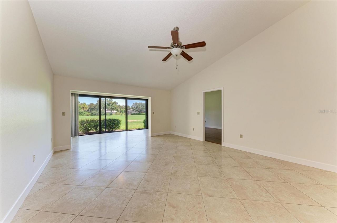 6085 Clubside Drive , Sarasota, FL 34243 Photo