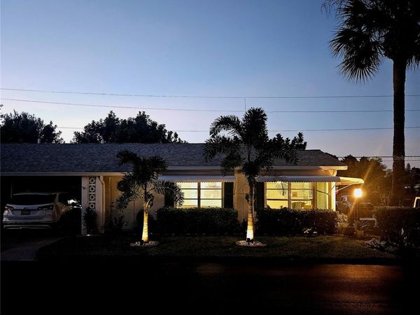 6061 CORAL WAY, BRADENTON, FL 34207