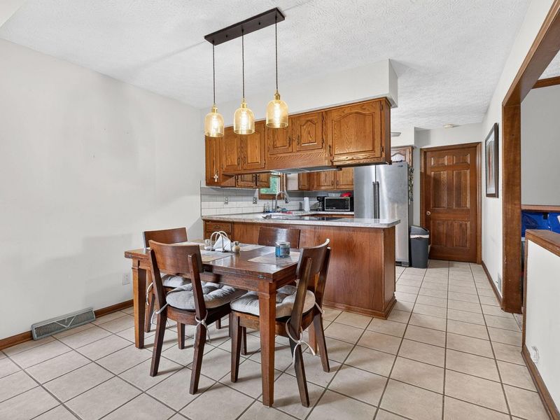 2101 Walnut Hill Park Drive, Columbus, OH 43232 Photo 13