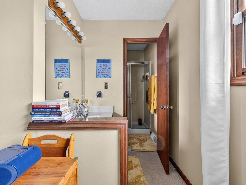 2101 Walnut Hill Park Drive, Columbus, OH 43232 Photo 23