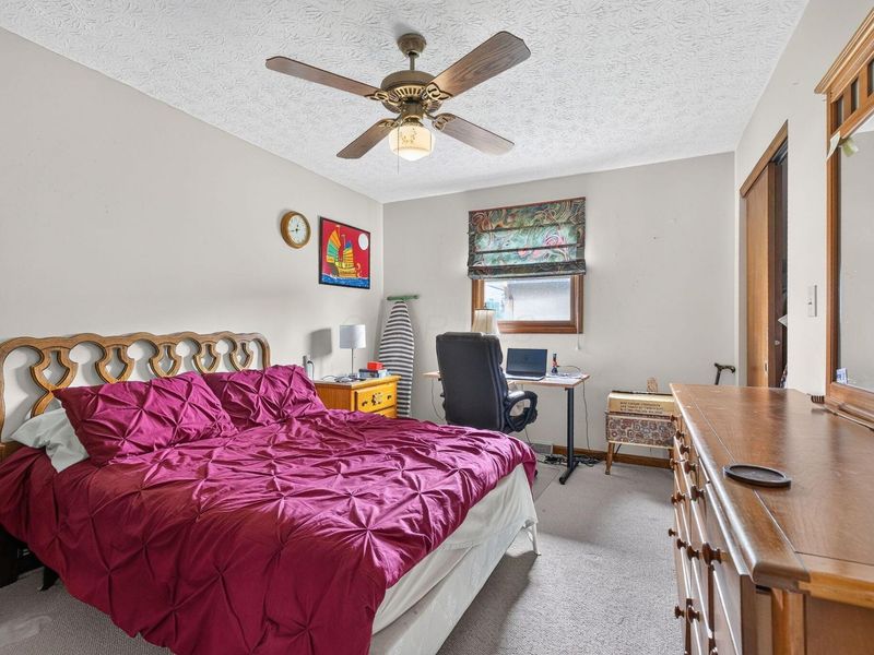 2101 Walnut Hill Park Drive, Columbus, OH 43232 Photo 24