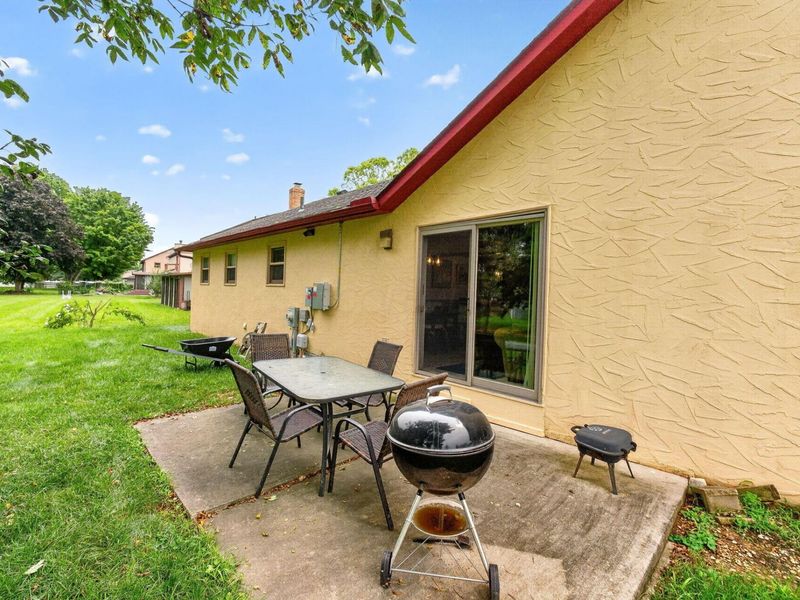 2101 Walnut Hill Park Drive, Columbus, OH 43232 Photo 30