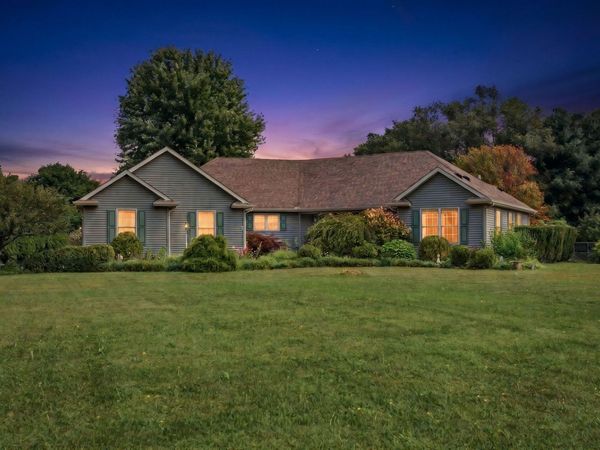 3905 Hidden Valley Trail N, Niles, MI 49120