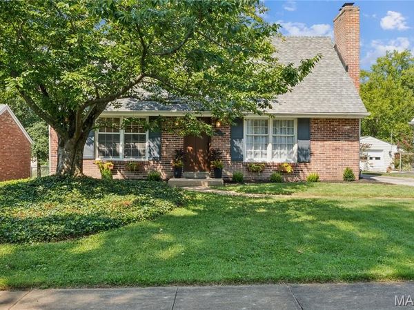 729 Chippendale Court, Kirkwood, MO 63122