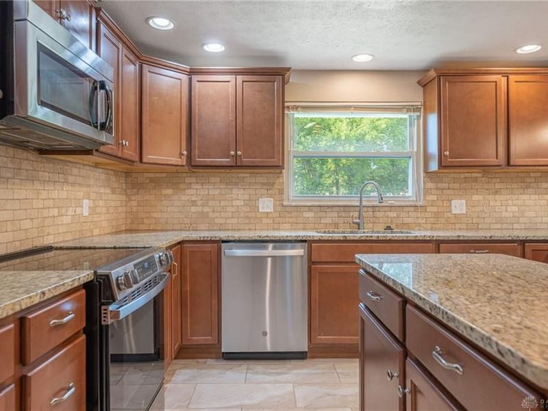 2854 Kemp Road, Beavercreek, OH 45431 Photo 6