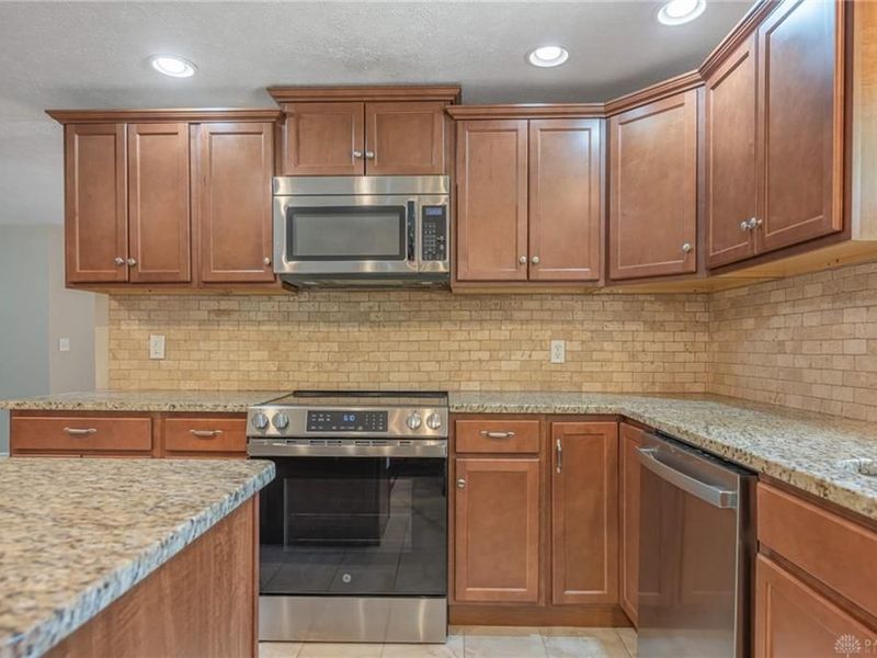 2854 Kemp Road, Beavercreek, OH 45431 Photo 7