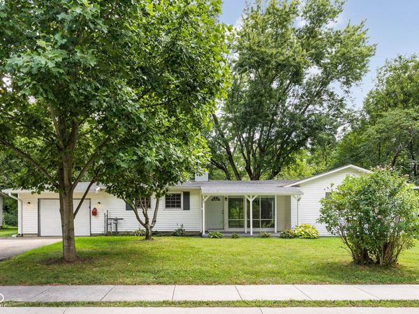47 Brookside Drive, Whiteland, IN 46184