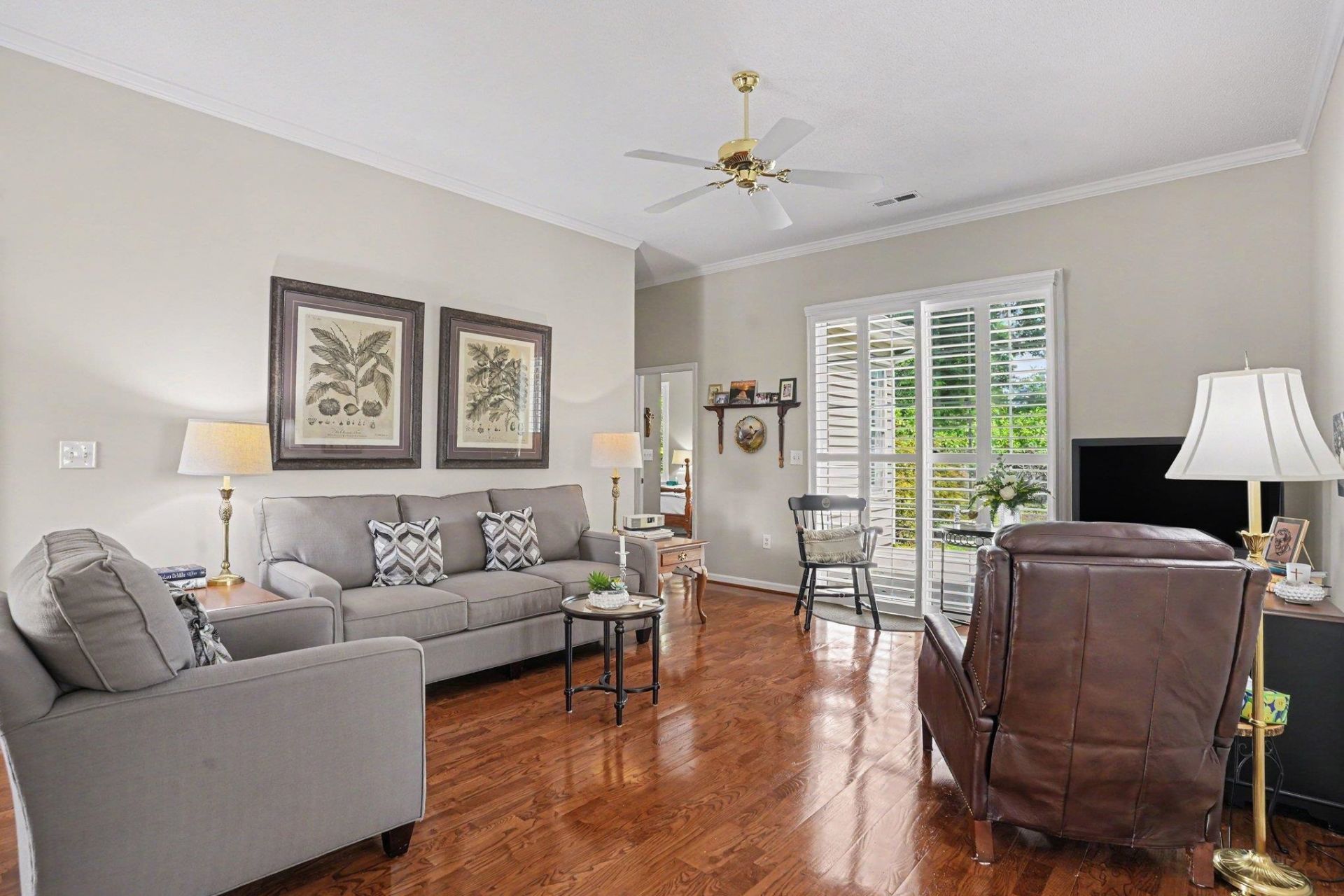 4345 Oakwood Circle Photo 8