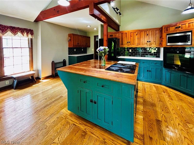 1572 Wall Road, Wadsworth, OH 44281 Photo 4