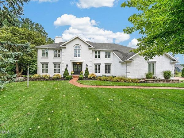 2204 Honeytree Court, Findlay, OH 45840