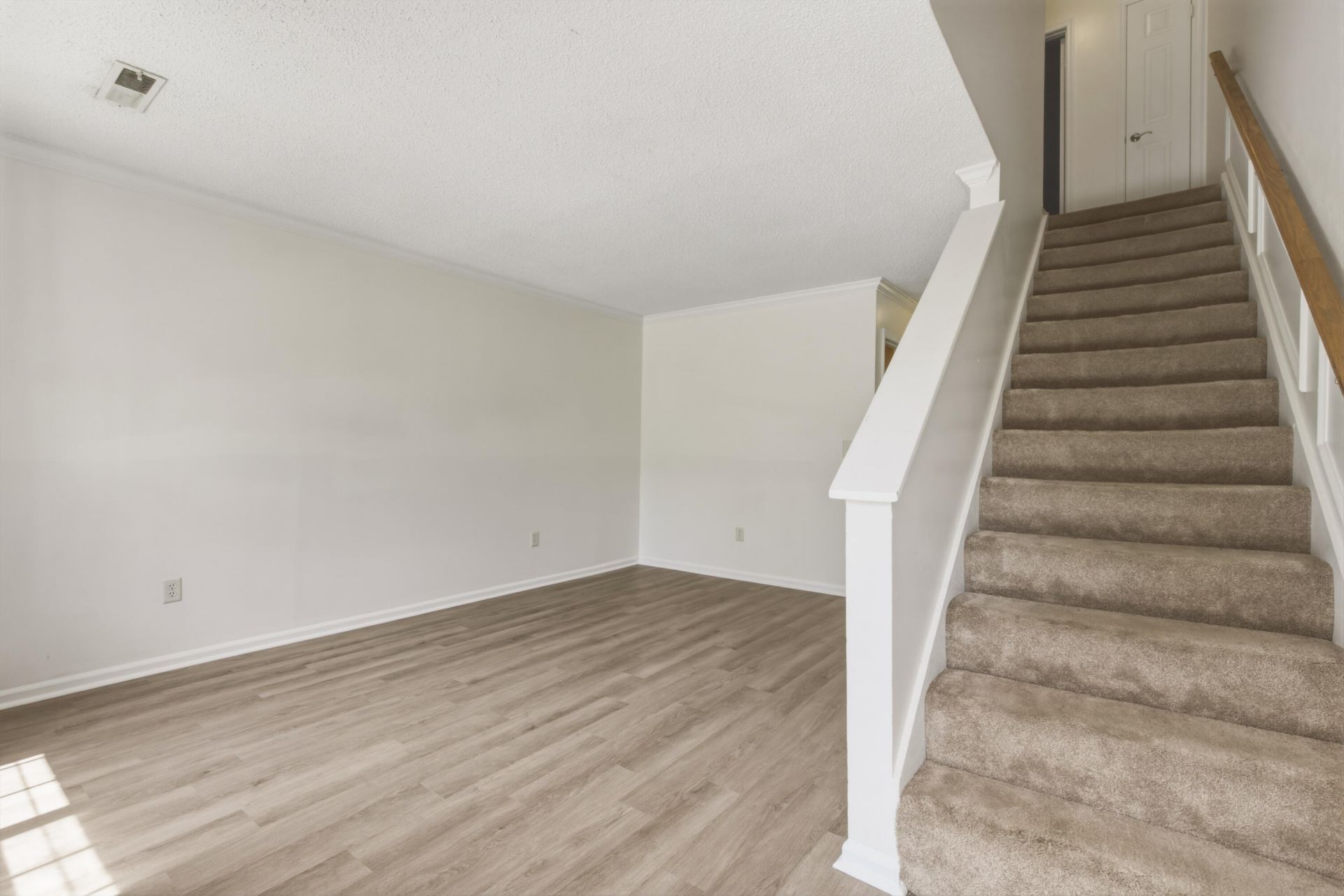 508 Arlington Drive Photo 4