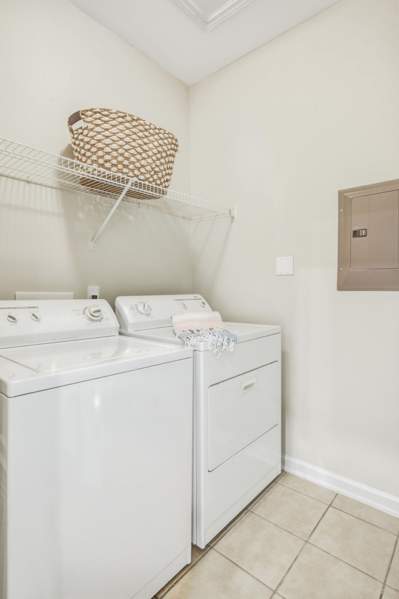2534 Egret Crest Lane Photo 17