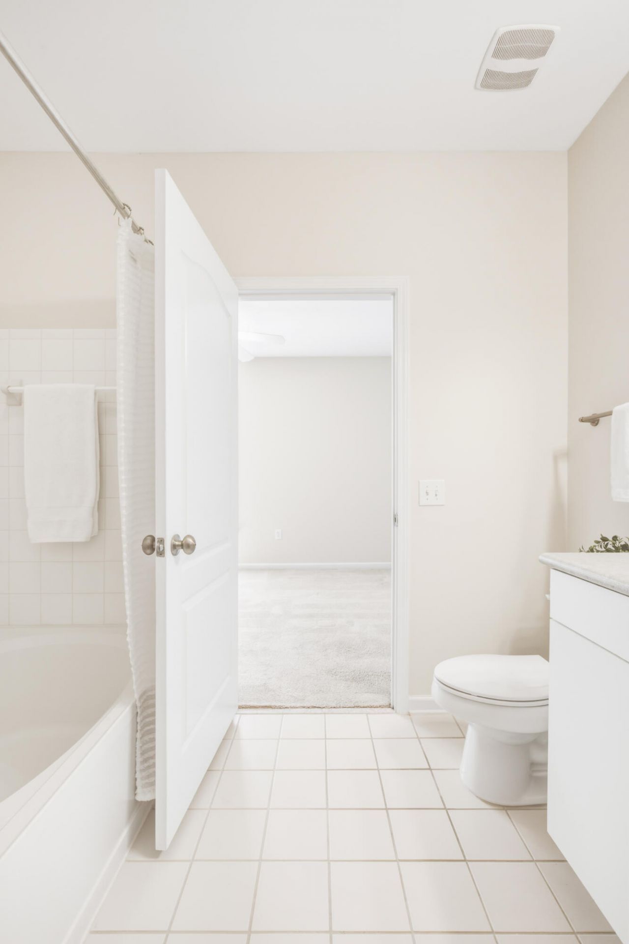 2534 Egret Crest Lane Photo 29