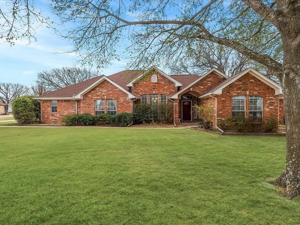 1025 Oak Hollow Lane, Combine, TX 75159