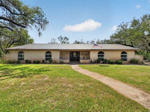 101 Cynthia, Pleasanton, TX 78064