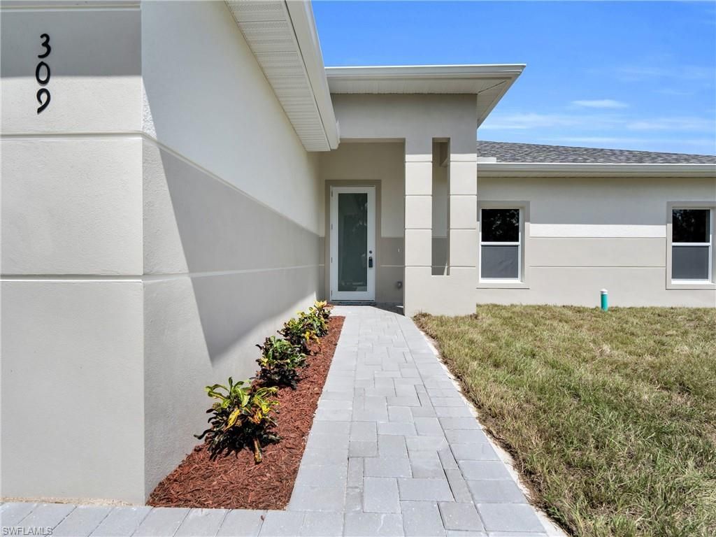 1502 Richmond Ave N, Lehigh Acres, FL 33972 Photo