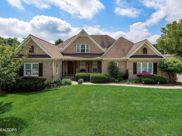 143 Amberly Court , Lenoir City, TN 37772