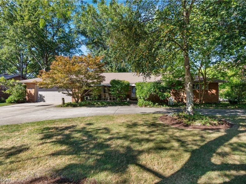 37523 Arlington Drive, Willoughby, OH 44094 Photo 2