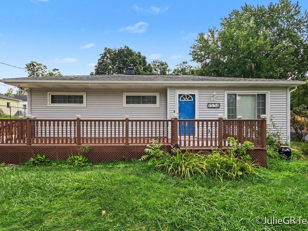 1534 Katrina Drive SE, Kentwood, MI 49508
