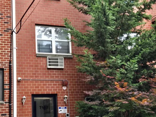 71-08 162 Street , Unit 1R, Fresh Meadows, NY 11365