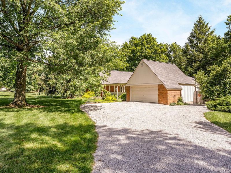 1350 Carriage Road , Powell, OH 43065 Photo 2