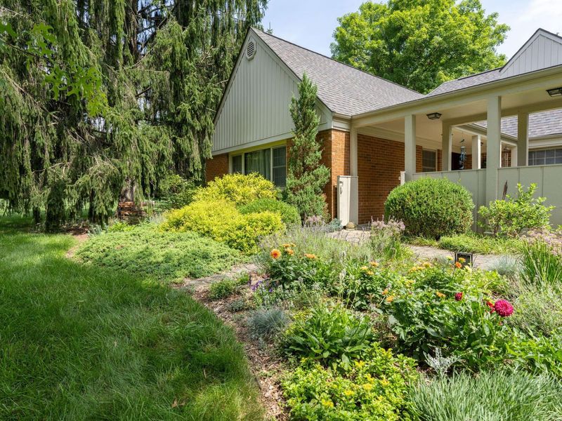 1350 Carriage Road , Powell, OH 43065 Photo 3