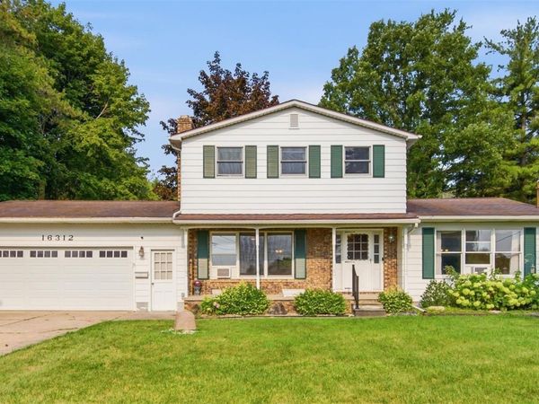 16312 Hi Land Trail , Fenton Township, Mi 48451