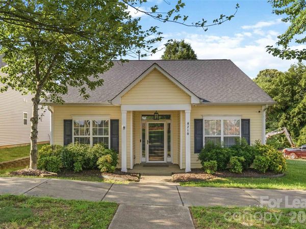 8710 Arrowhead Place Lane , Cornelius, NC 28031