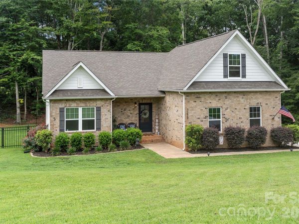3229 Creek Bend Court , Sherrills Ford, NC 28673