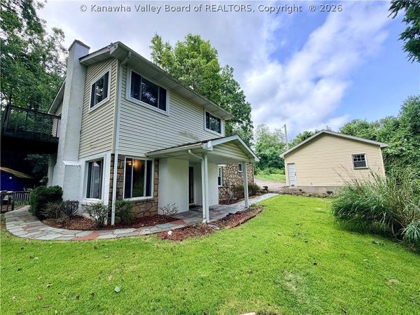 1235 Johnson Road, Charleston, WV 25314