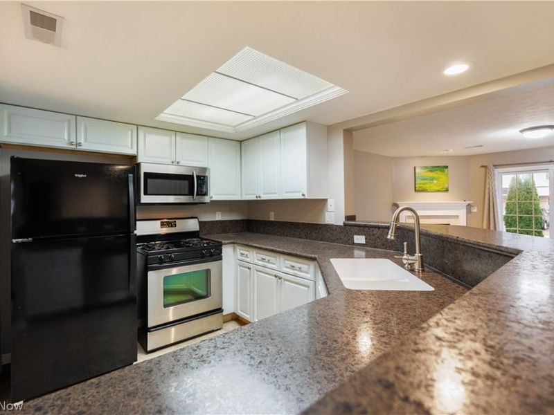 132 Sand Court, Unit 6, Fairlawn, OH 44333 Photo 9