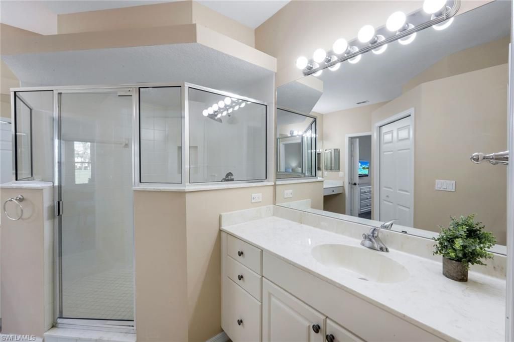 28120 Donnavid Ct, Unit 104, Bonita Springs, FL 34135 Photo