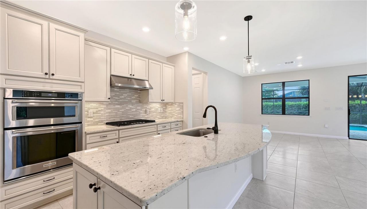 5721 Sweet Leaf Way, Sarasota, FL 34238 Photo