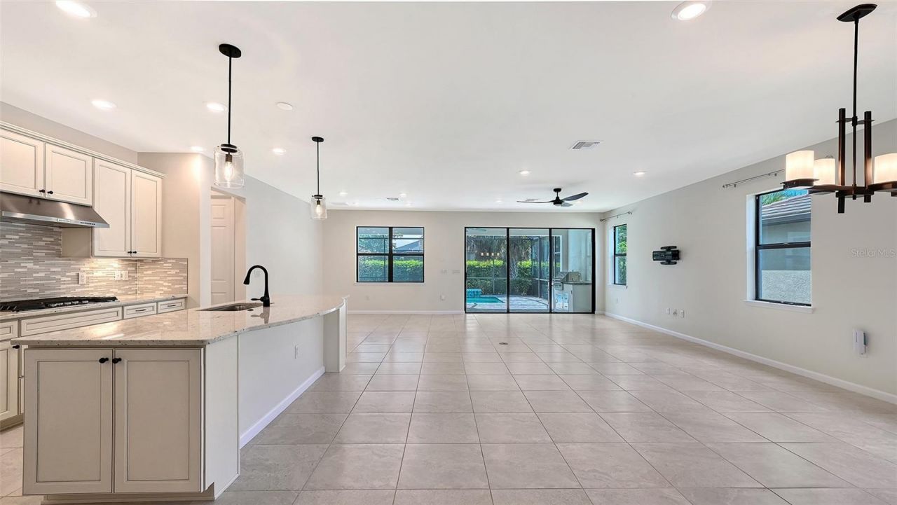 5721 Sweet Leaf Way, Sarasota, FL 34238 Photo