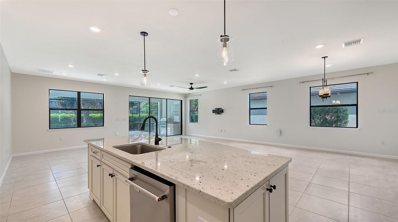 5721 Sweet Leaf Way, Sarasota, FL 34238 Photo